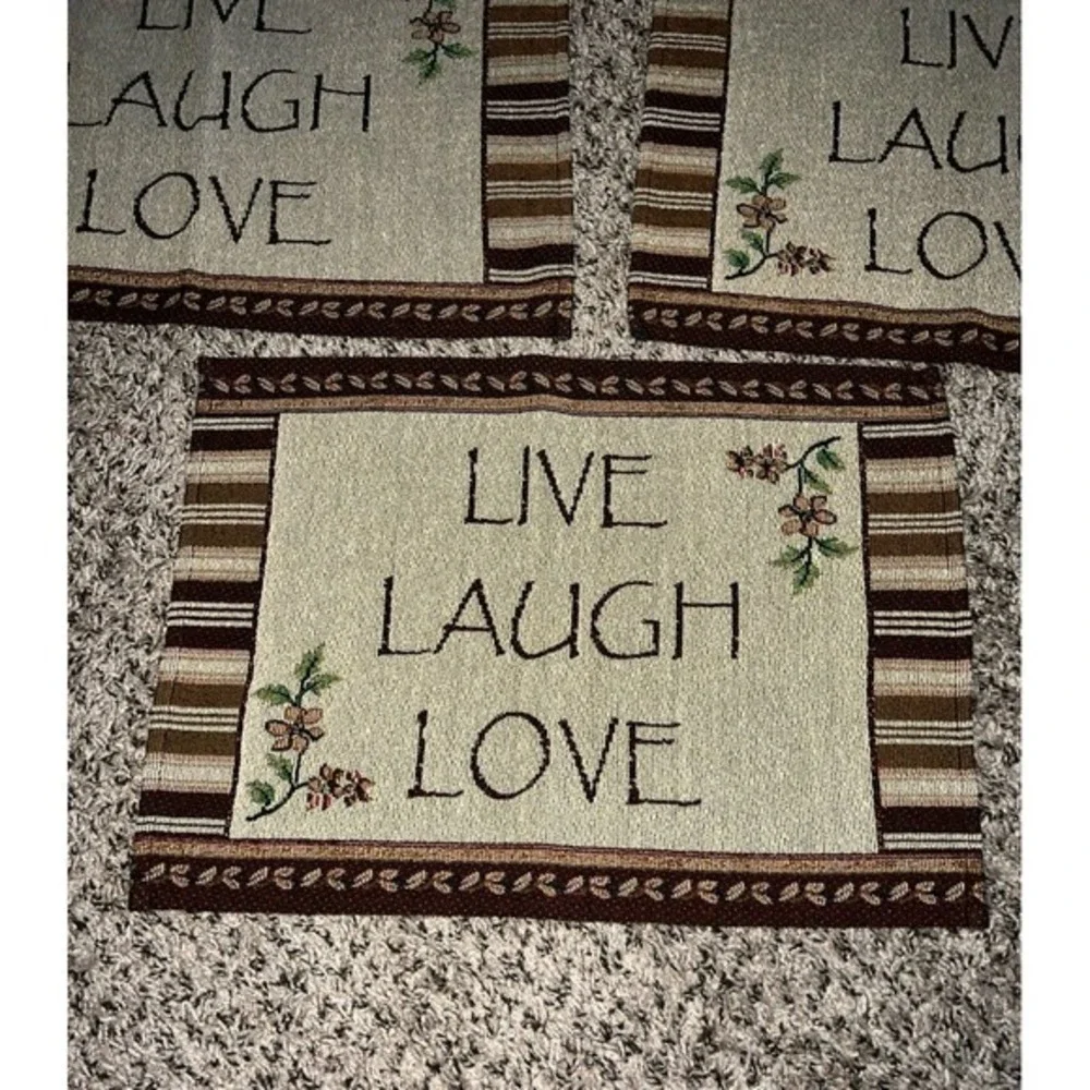 3 Live‎ Laugh Love Placemats